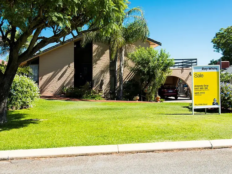 Second view of Homely house listing, 5 Camborne Way, Thornlie WA 6108
