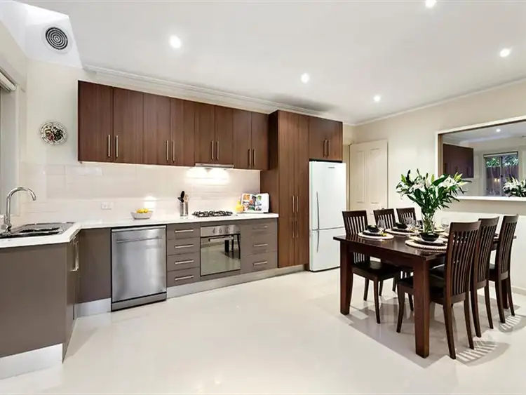 2/34 Golf Road, Oakleigh South VIC 3167