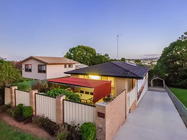 37 Nerang-Broadbeach Road, Nerang QLD 4211