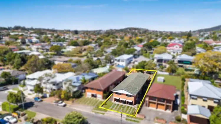 29 Arnold Street, Holland Park QLD 4121