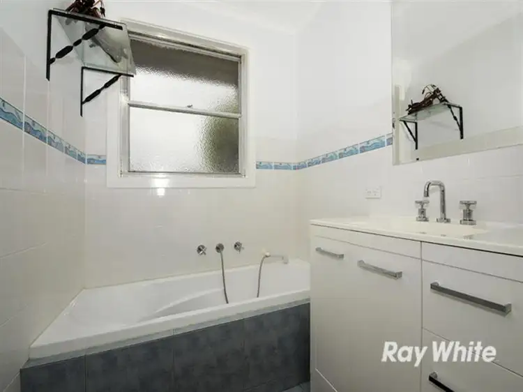 Fifth view of Homely house listing, 15 Anne Court, Cranbourne VIC 3977