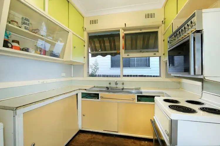 Second view of Homely house listing, 85 Hopewood Crescent, Fairy Meadow NSW 2519