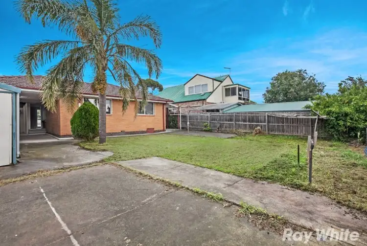 Seventh view of Homely house listing, 4 Casey Drive, Lalor VIC 3075