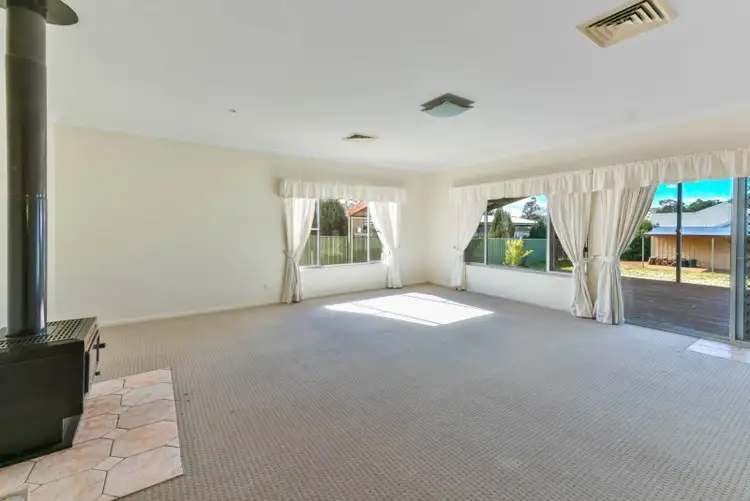 Sixth view of Homely house listing, 385 Thirlmere Way, Thirlmere NSW 2572