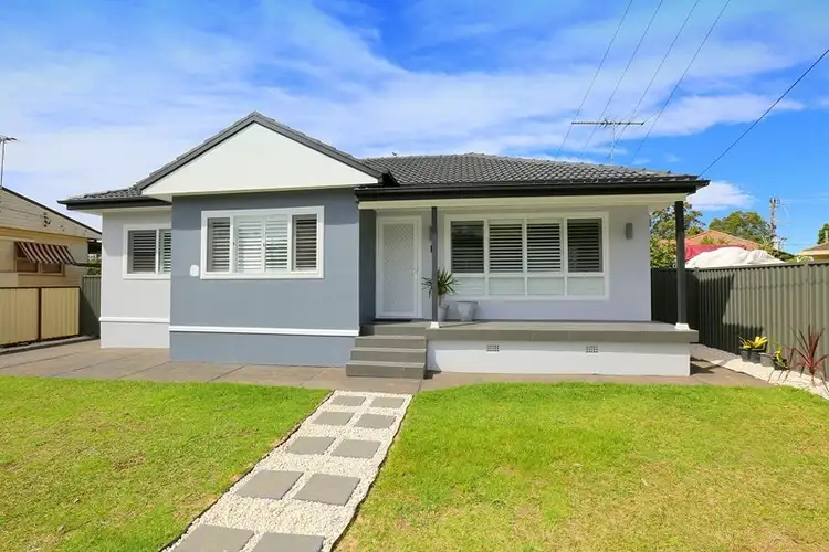 3 Vincent Crescent, Canley Vale NSW 2166