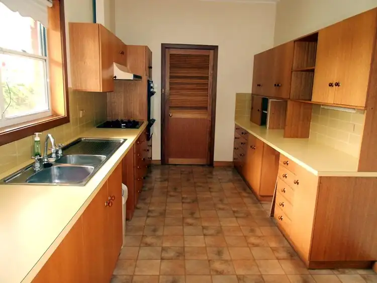 Second view of Homely house listing, 37 DeCourcey Street, Bordertown SA 5268