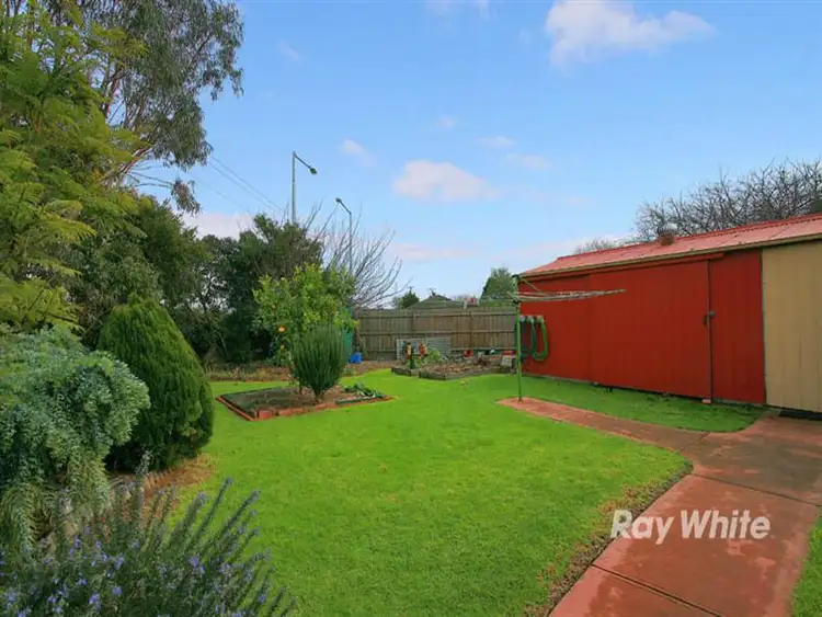 Fifth view of Homely house listing, 21 Filomena Court, Cranbourne North VIC 3977