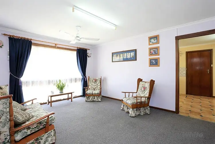 Second view of Homely house listing, 11 Earles Court, Clare SA 5453