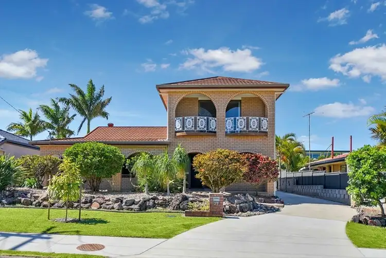 27 Coochin Street, Dicky Beach QLD 4551