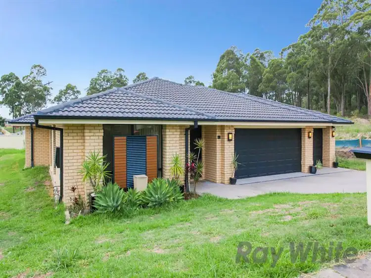 42 Rosewood Crescent, Fletcher NSW 2287