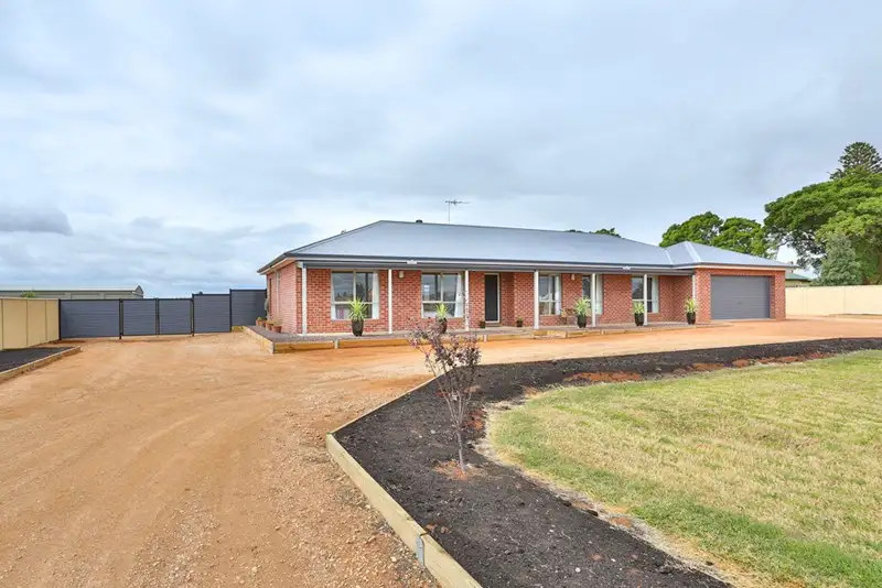 Main view of Homely house listing, 10 Mason Court, Red Cliffs VIC 3496