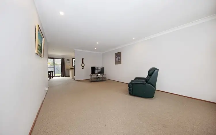 Fourth view of Homely house listing, 8 Dane Close, Calwell ACT 2905