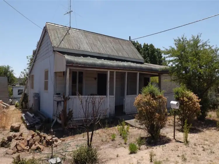 30 COWPER, Coonabarabran NSW 2357