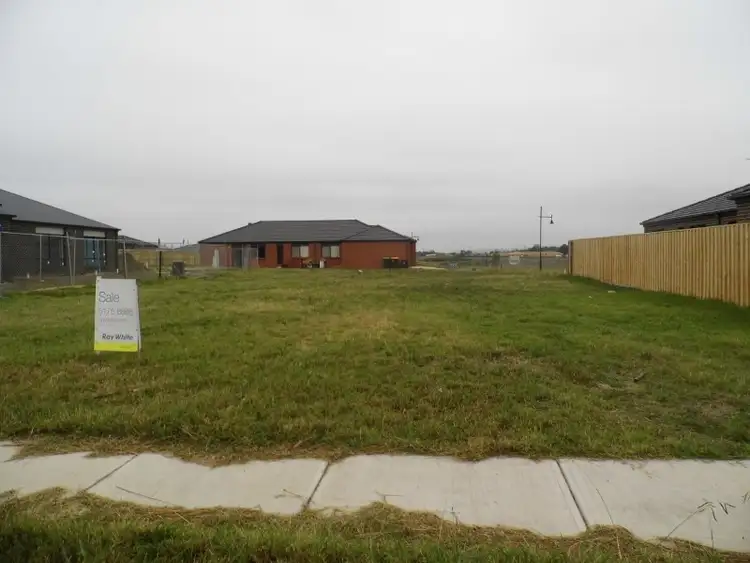68 Hammersmith Circuit, Traralgon VIC 3844