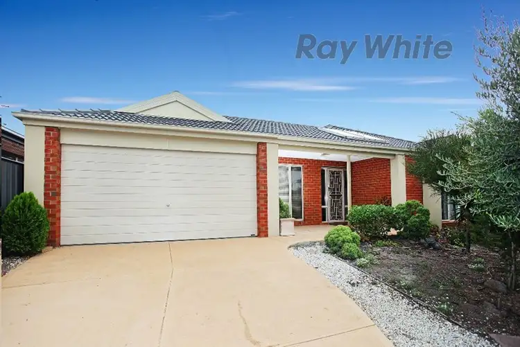 7 Coombes Court, Point Cook VIC 3030