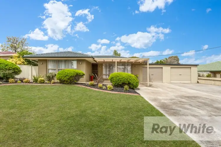 9 Warren Road, Para Vista SA 5093