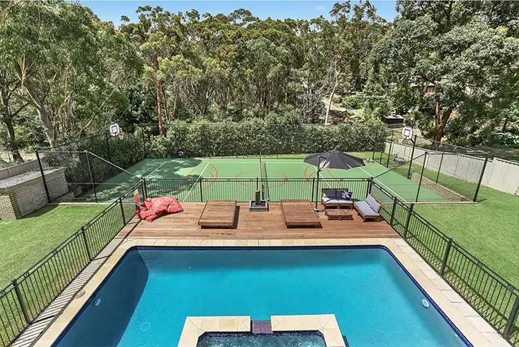 7 Tabard Place, Illawong NSW 2234
