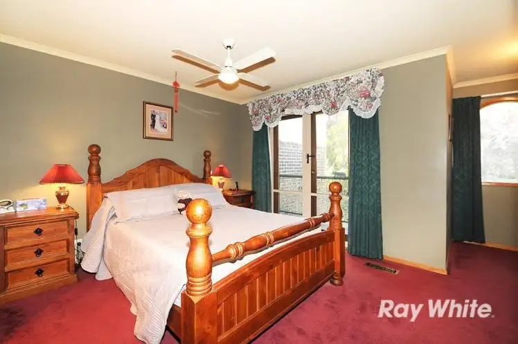 Fifth view of Homely house listing, 10 Tarrangower Place, Berwick VIC 3806