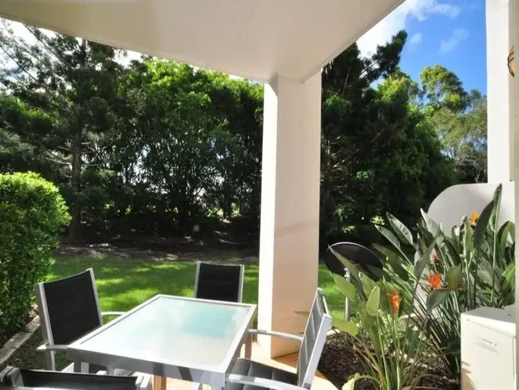 8852 Magnolia Drive, Hope Island QLD 4212