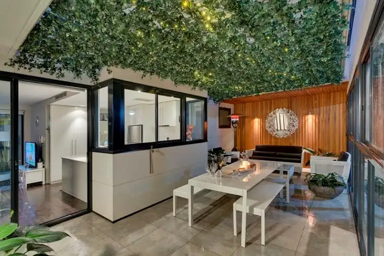 Main view of Homely unit listing, 2/39 Willoughby Road, Crows Nest NSW 2065