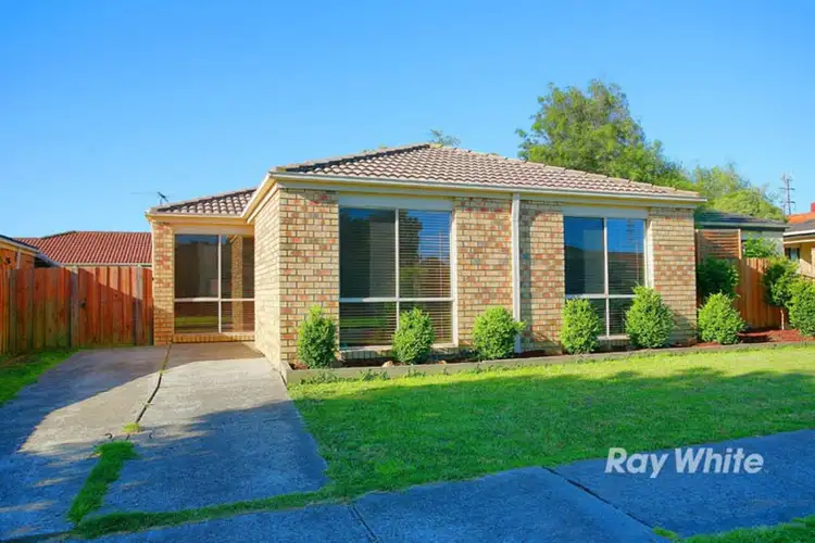 104 Scarborough Avenue, Cranbourne West VIC 3977