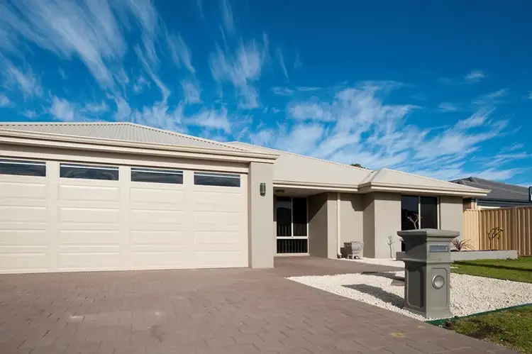 13 Beraking Loop, Dalyellup WA 6230