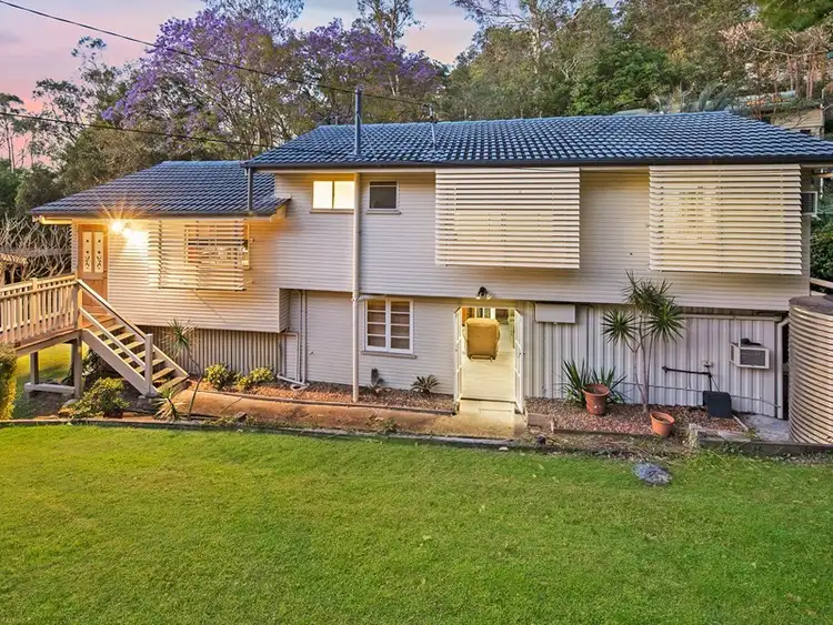 7 Odessa Street, Holland Park West QLD 4121