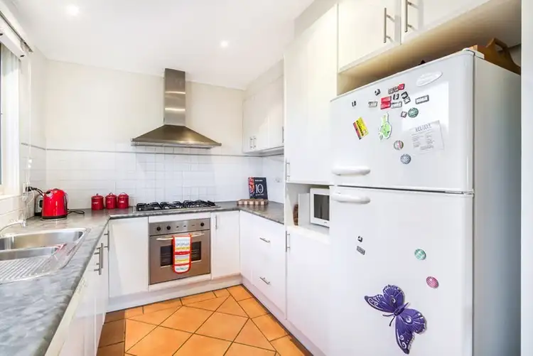 Fifth view of Homely villa listing, 2/23 Asquith Street, Kew VIC 3101