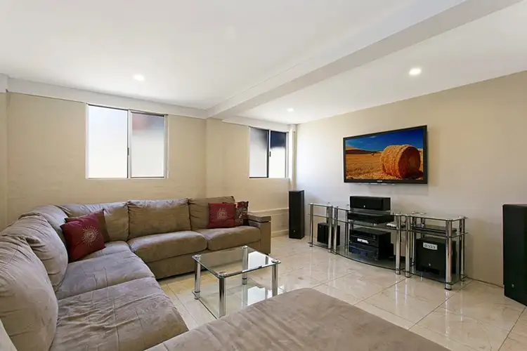 64 Enoggera Road, Newmarket QLD 4051