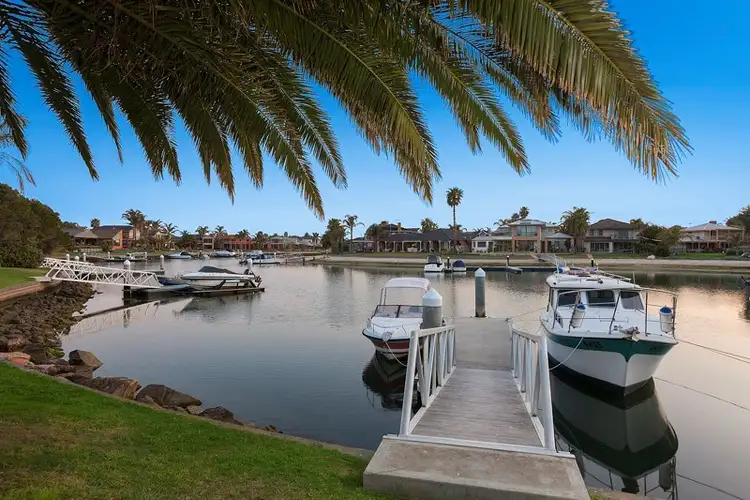 2/23 Palm Beach Drive, Patterson Lakes VIC 3197