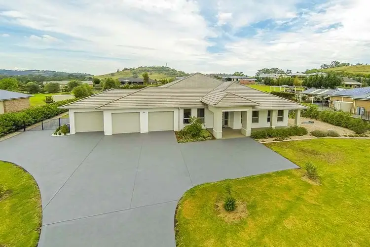 12 Stargard Cresent, Picton NSW 2571