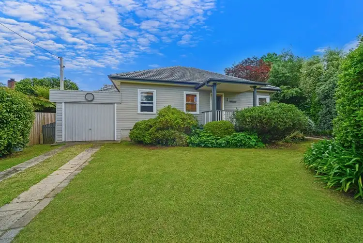 17 Sunset Point Drive, Mittagong NSW 2575