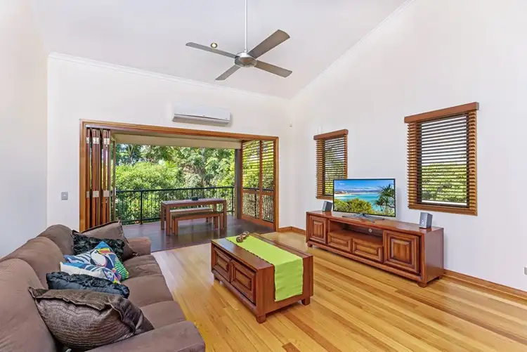 2/11 Cherub Street, Tugun QLD 4224