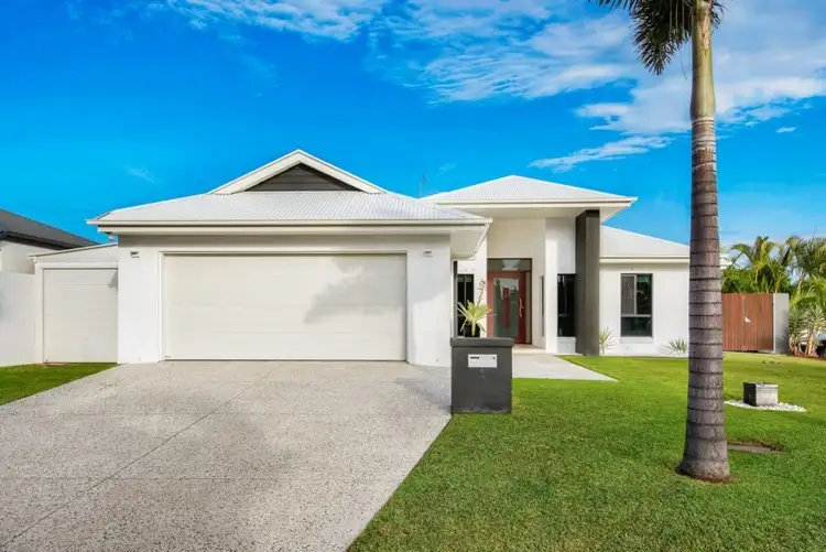 1 Castaway Court, Kawana Island QLD 4575