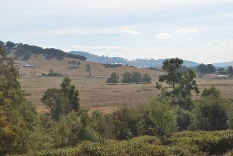 90 Clemens Lane, Myrtleford VIC 3737
