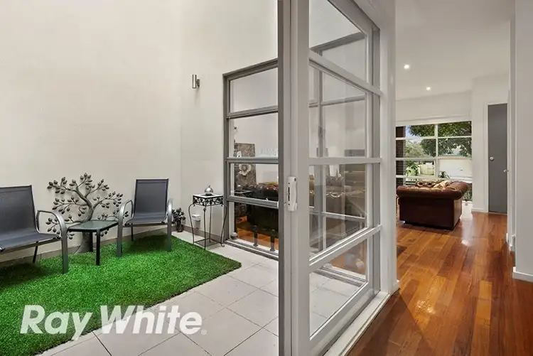 Fifth view of Homely townhouse listing, 4/9-11 Manikato Avenue, Mordialloc VIC 3195