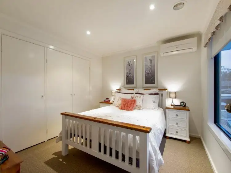 Sixth view of Homely townhouse listing, 2/18 Armata Crescent, Frankston North VIC 3200