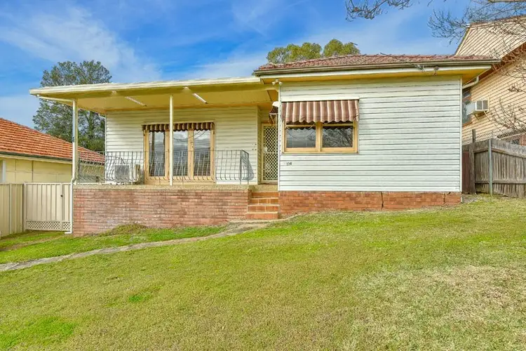 114 LIndesay Street, Campbelltown NSW 2560