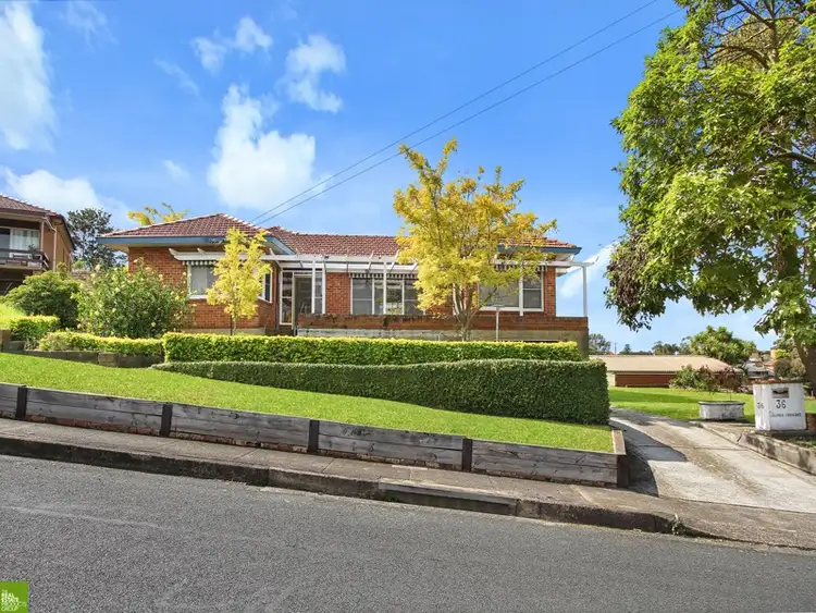 36 Gloria Crescent, Lake Heights NSW 2502