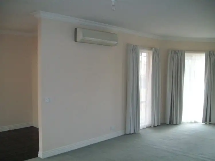 Second view of Homely house listing, 21 Shakespeare, Hamilton VIC 3300