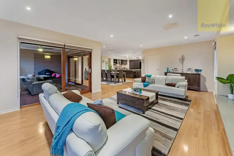 Seventh view of Homely house listing, 10 Wisteria Avenue, Craigieburn VIC 3064