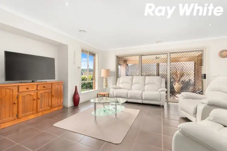 Fourth view of Homely house listing, 9 Rivendale Crescent, Drouin VIC 3818