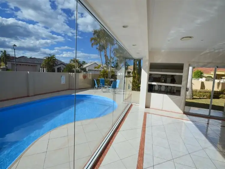 9 Christa Way, Benowa QLD 4217