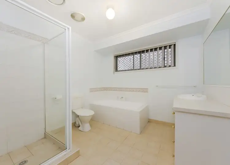 Fifth view of Homely house listing, 4 Twyford Close, Hillside VIC 3037