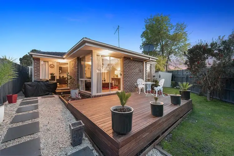 2/17 WIMBLEDON Court, Mooroolbark VIC 3138