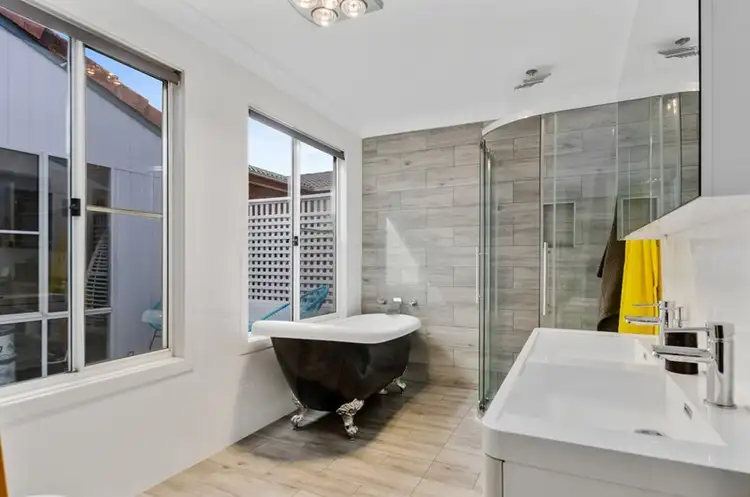 Fifth view of Homely house listing, 8 Ashmore Crescent, Kanahooka NSW 2530