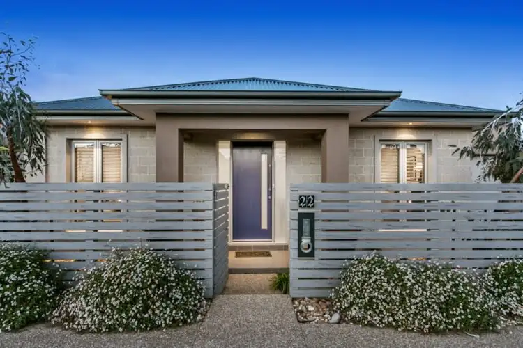 22 Strachans Road, Mornington VIC 3931