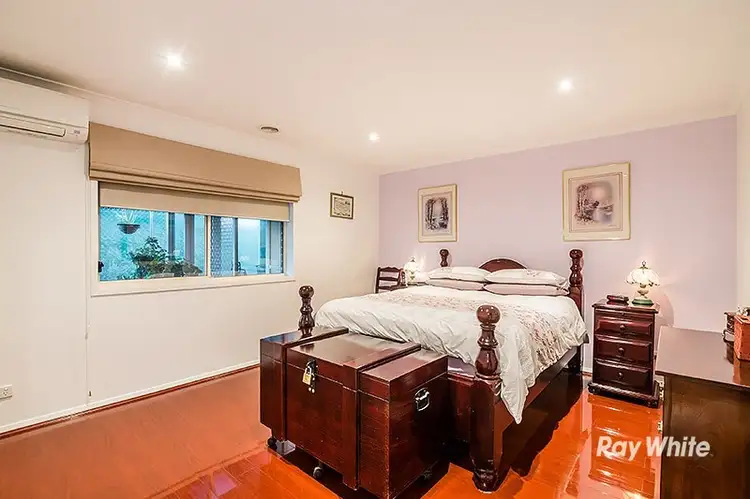 Seventh view of Homely house listing, 18 Kingsbarn Court, Cranbourne VIC 3977