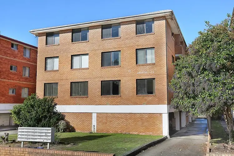 2/25 York Street, Fairfield NSW 2165