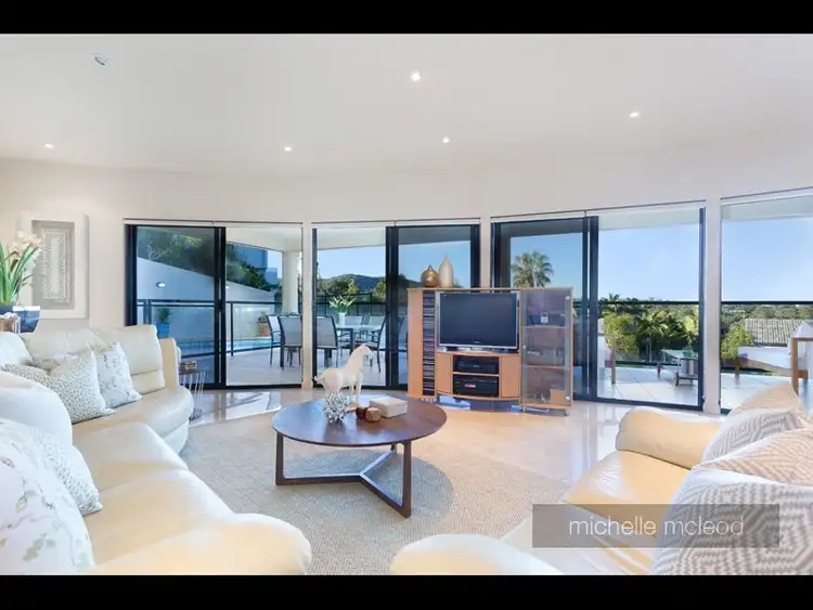Fifth view of Homely house listing, 2 Hakea Crescent, Chapel Hill QLD 4069